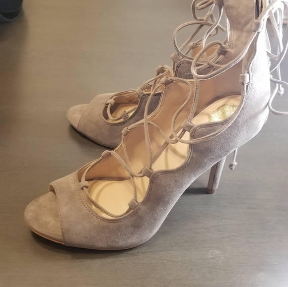 Vince Camuto Sandra open toe heels 8.5 - Picture 6 of 10